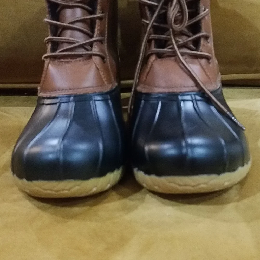 Magellan Outdoors Duck Boots Women's 11 - Picture 6 of 15